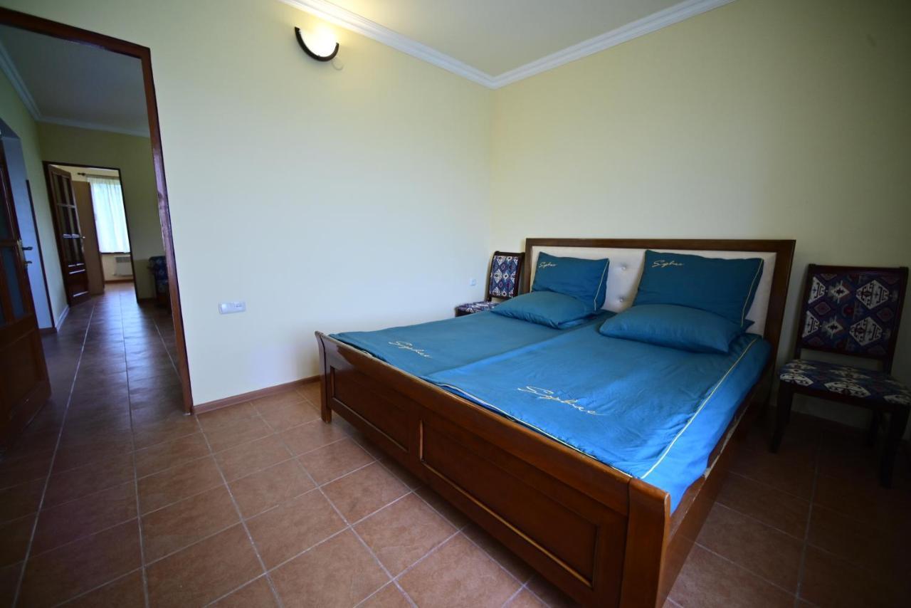 Tsovazard Sevan Tarsus Guesthouse מראה חיצוני תמונה