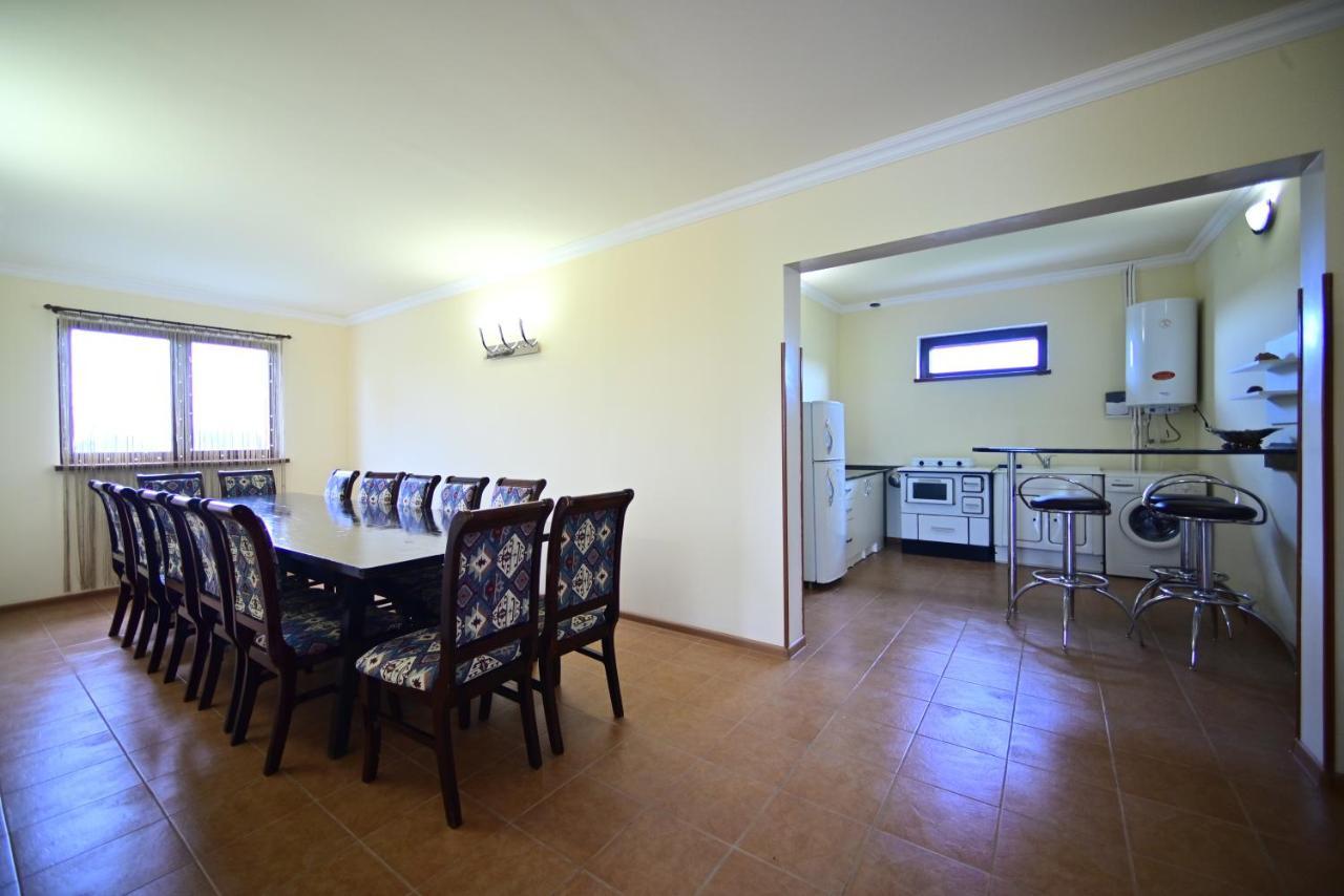 Tsovazard Sevan Tarsus Guesthouse מראה חיצוני תמונה
