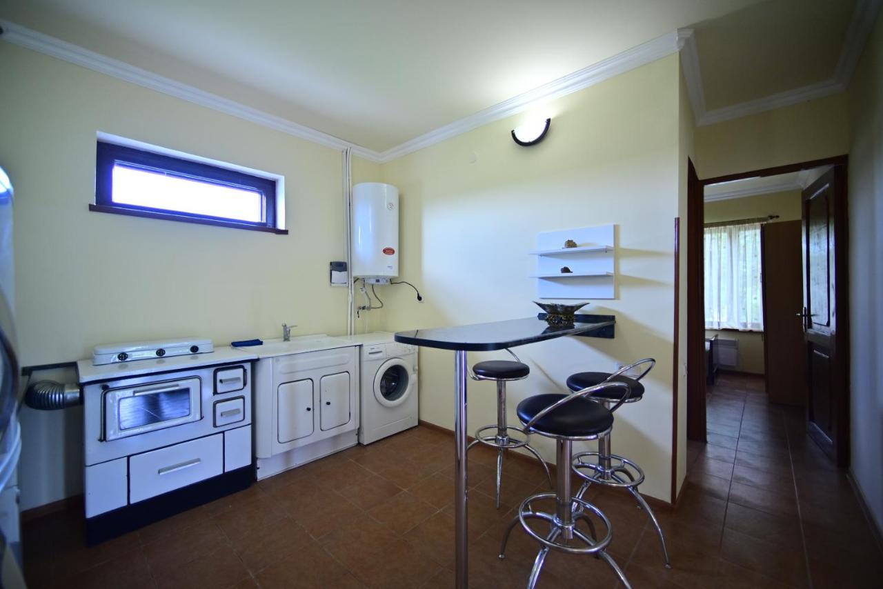 Tsovazard Sevan Tarsus Guesthouse מראה חיצוני תמונה
