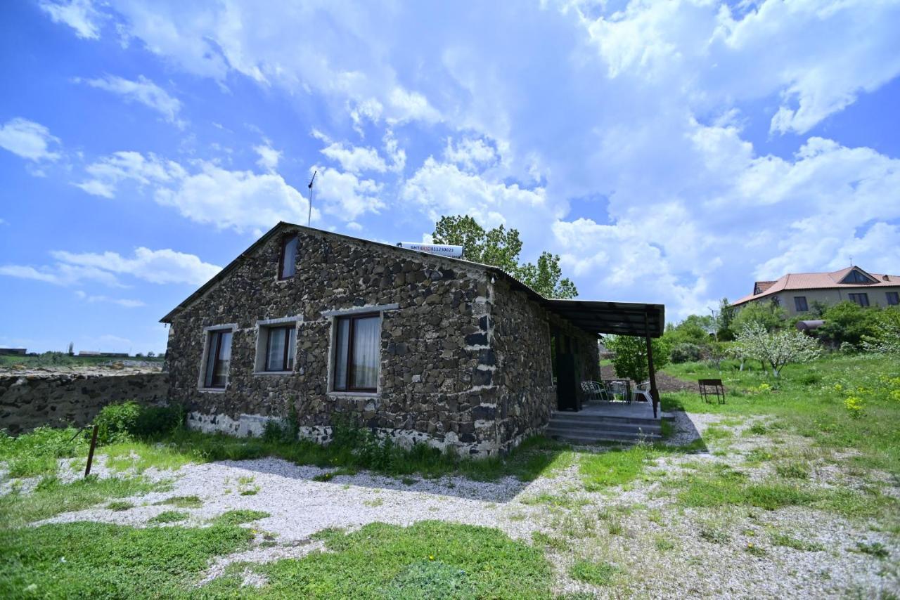 Tsovazard Sevan Tarsus Guesthouse מראה חיצוני תמונה
