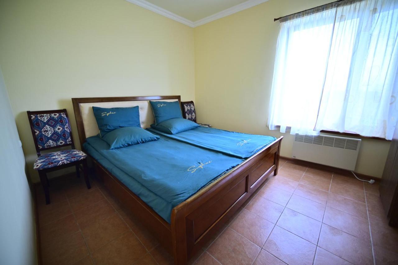 Tsovazard Sevan Tarsus Guesthouse מראה חיצוני תמונה