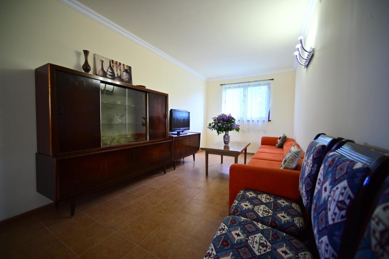 Tsovazard Sevan Tarsus Guesthouse מראה חיצוני תמונה